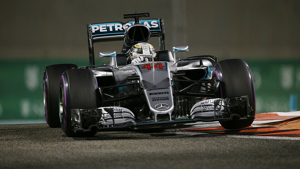Lewis Hamilton machte am Freitag in Abu Dhabi die Pace, Foto: Sutton