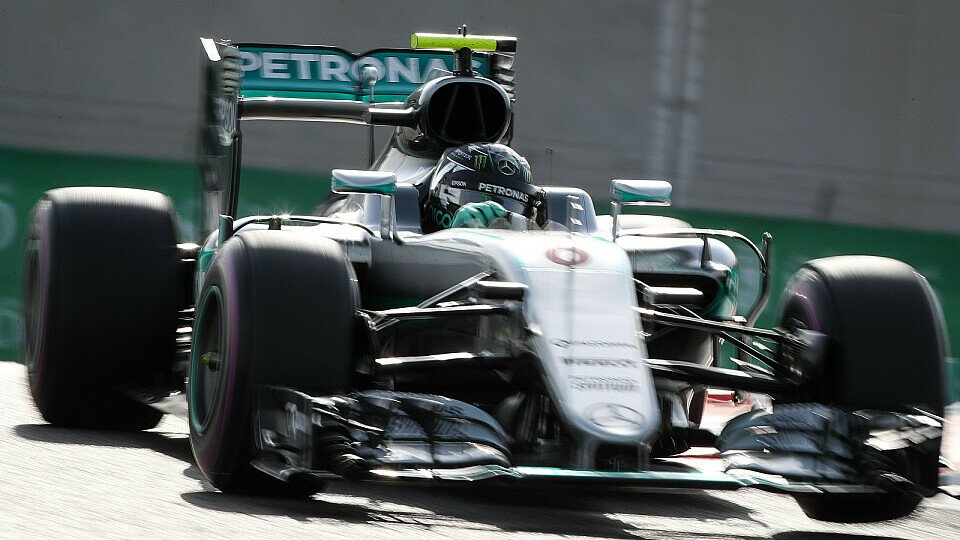 Nico Rosberg will Lewis Hamilton beim Finale in Abu Dhabi ordentlich einheizen, Foto: Sutton