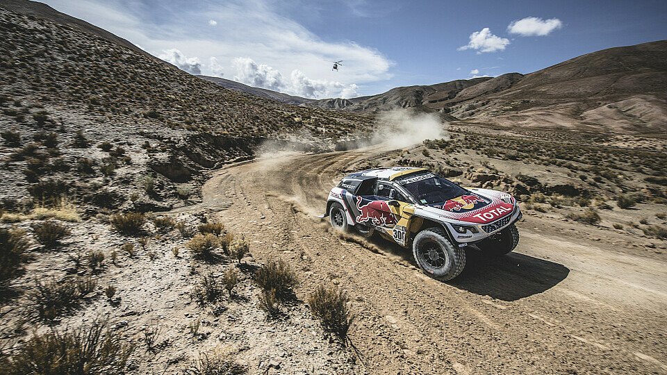 Stephane Peterhansel geht als Führender in die zweite Dakar-Woche, Foto: Peugeot