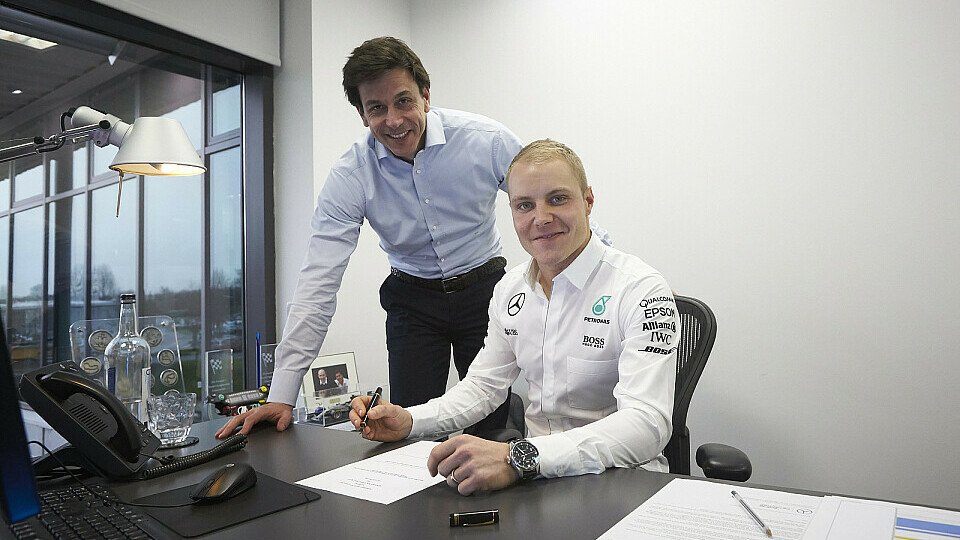 Valtteri Bottas hat vermutlich einen Einjahres-Vertrag bei Mercedes, Foto: Mercedes-Benz