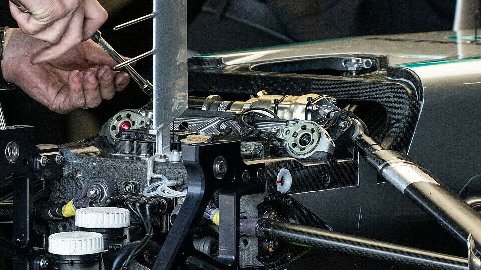 Das hydraulische Federelement am 2016er Mercedes