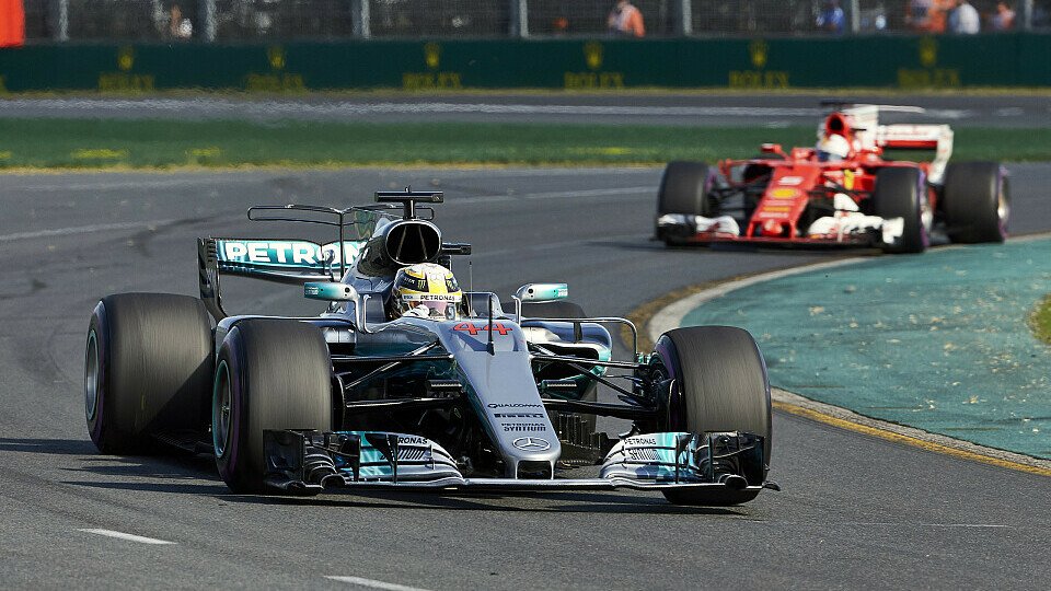 Lewis Hamilton fürchtet, dass der lange Radstand zum Nachteil werden könnte, Foto: Mercedes-Benz