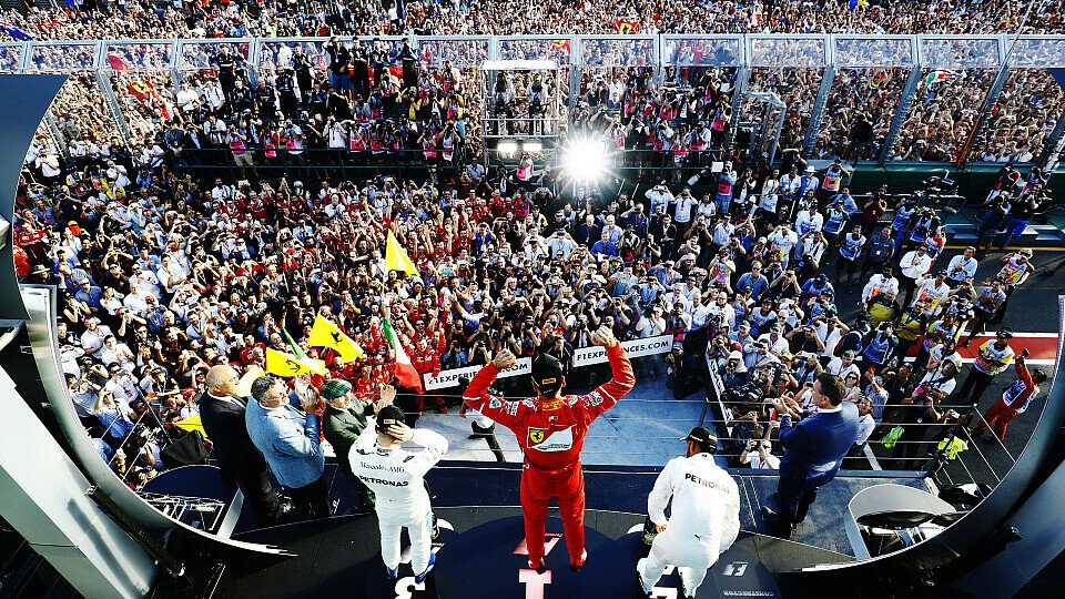 Australien GP: Ränge vorzeitig offen, die Fans danken, Foto: Pirelli