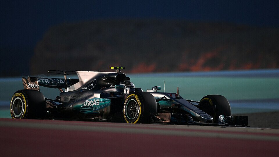 Valtteri Bottas schnappt sich in Bahrain seine erste Pole Position in der Formel 1, Foto: Sutton