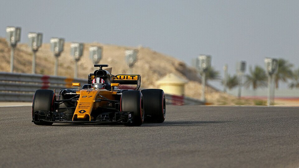 Bei den Testfahrten in Bahrain kam Sergey Sirotkin zum ersten Mal zum Einsatz, Foto: Renault