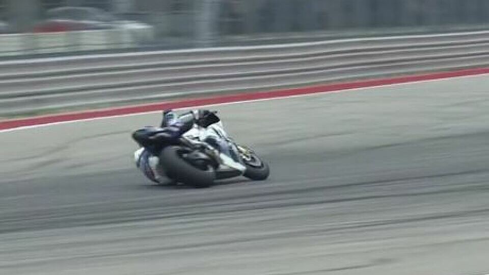 Loris Baz kam aus dieser Situation wieder hoch, Foto: MotoGP/Screenshot
