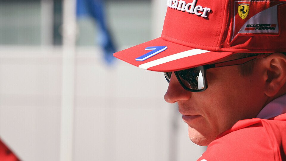 Ganz lässig: Kimi Räikkönen präsentiert sich in Russland entspannt - und in Plauderlaune, Foto: Sutton