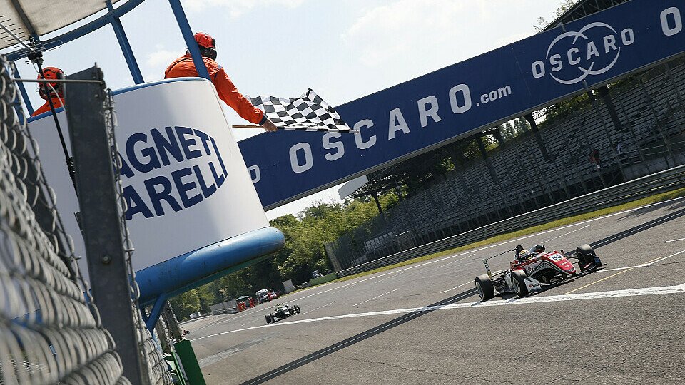 Callum Ilott fuhr in Lauf 3 von Monza als Sieger über die Ziellinie, Foto: FIA F3 EM