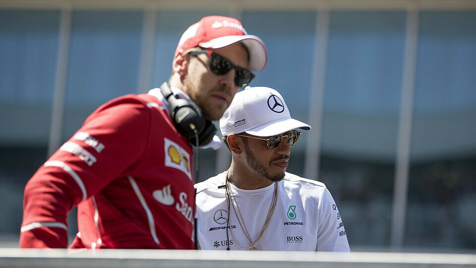 Sebastian Vettel und Lewis Hamilton liegen in der WM vorne, Foto: Sutton