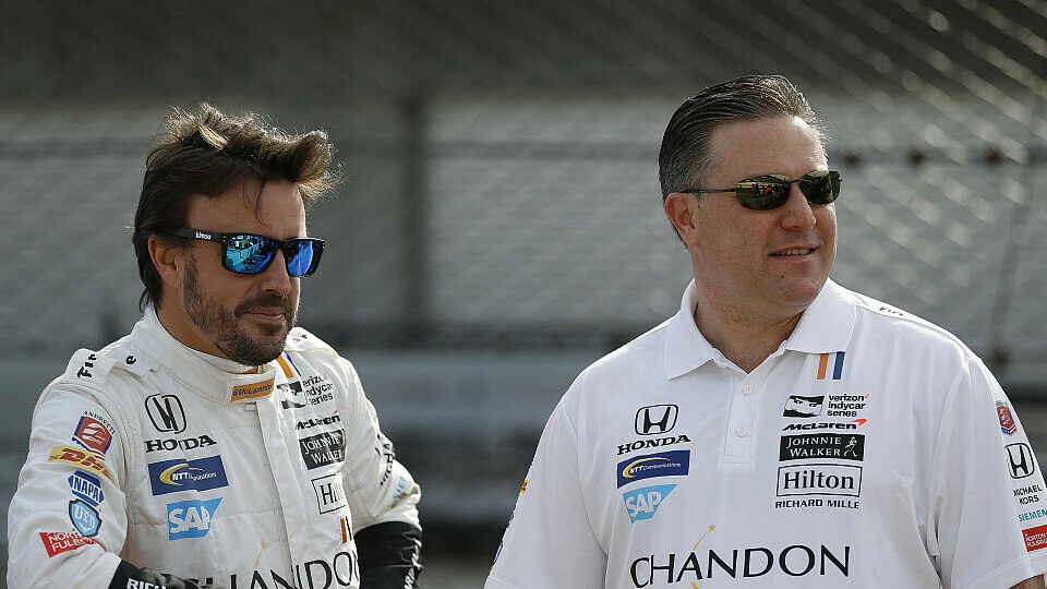 Fernando Alonso und Zak Brown werden bei McLaren auch 2019 ein Team sein - zumindest in der IndyCar, Foto: Sutton