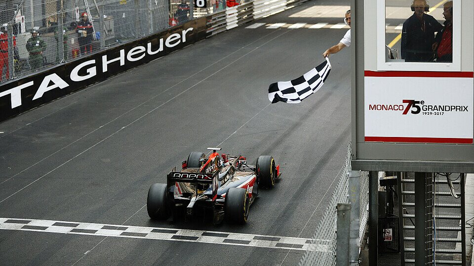 Nyck de Vries feiert in Monaco seinen ersten Sieg in der Formel 2, Foto: Sutton