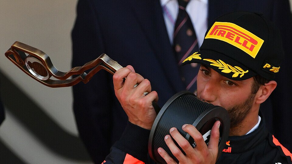 Daniel Ricciardo hatte nach seinem dritten Platz in Monaco wieder Grund zur Freude, Foto: Sutton