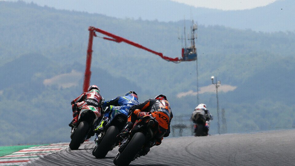 Aprilia, Suzuki und KTM kämpfen am Ende des Feldes gegeneinander, Foto: KTM