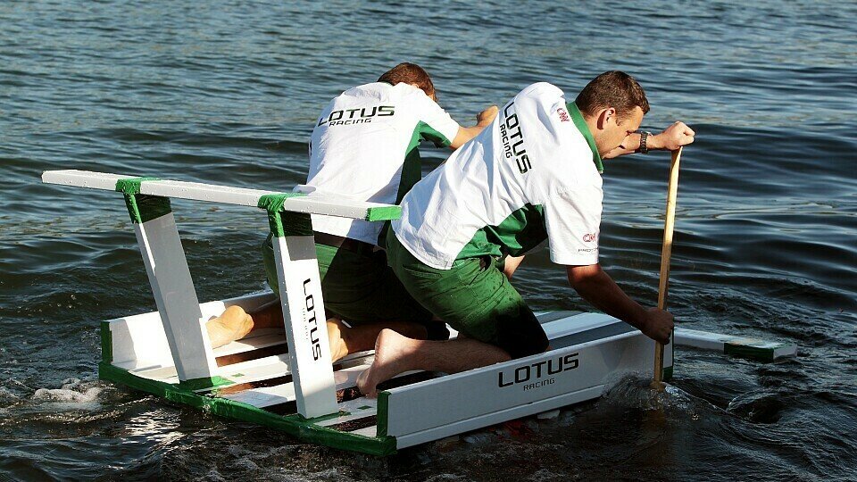 Hier hatte das damalige Lotus-Team in Kanada 2010 seinen Spaß, Foto: Sutton