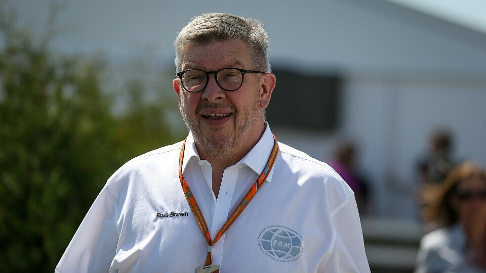 Formel-1-Sportchef Ross Brawn erklärt die neue Punkteregelung, Foto: Sutton