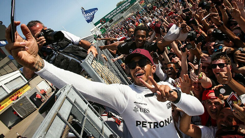 Lewis Hamilton ist zurück: Beste Laune nach dem Sieg in Kanada, Foto: Sutton