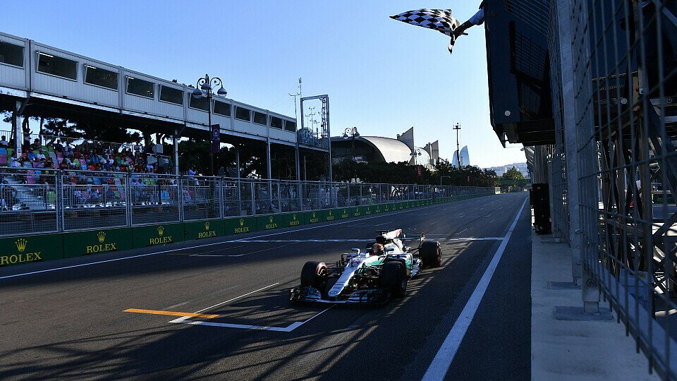 66. Pole für Lewis Hamilton in der Formel 1 - eine seiner schwierigsten, Foto: Mercedes-Benz