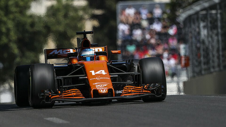 Für Fernando Alonso und McLaren Honda gab es in Baku die ersten WM-Punkte in der Saison 2017, Foto: Sutton
