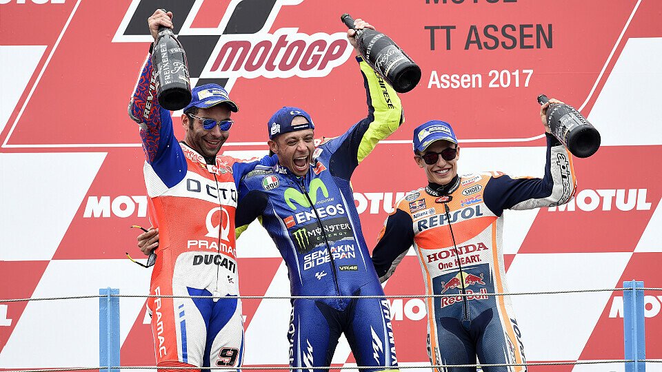 Valentino Rossi durfte sich als Sieger feiern lassen, Foto: Yamaha