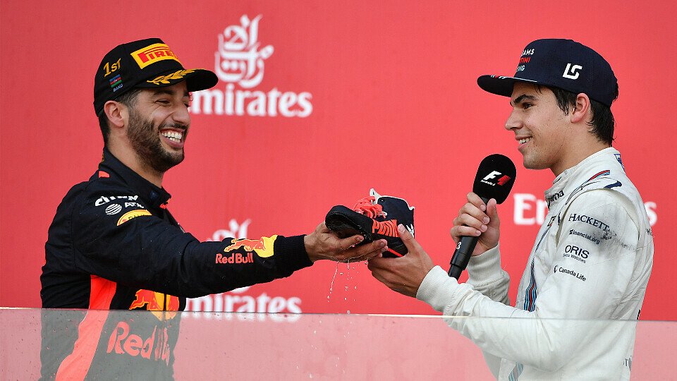 Lance Stroll entkam Daniel Ricciardos Ritual 2017 auf dem Formel-1-Podium von Baku nicht, Foto: Sutton
