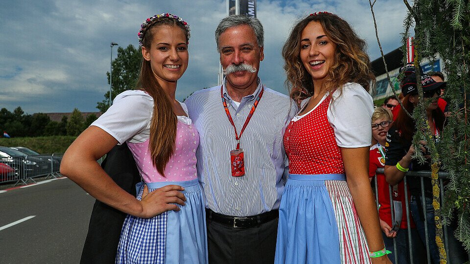 Chase Carey hätte nichts dagegen gehabt, die Grid Girls in der Formel 1 zu behalten, Foto: Sutton