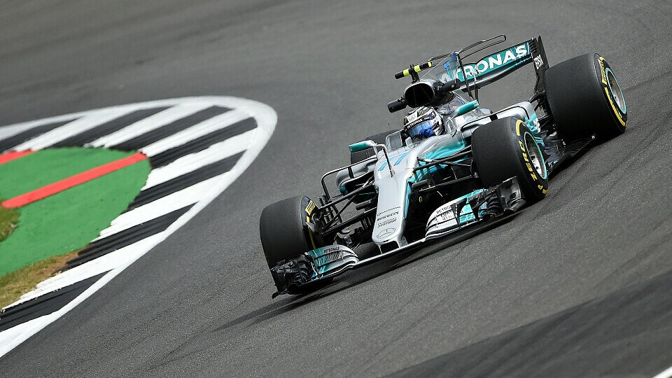 Mercedes legte beim Trainingsauftakt in Silverstone zwei Bestzeiten hin, Foto: Sutton