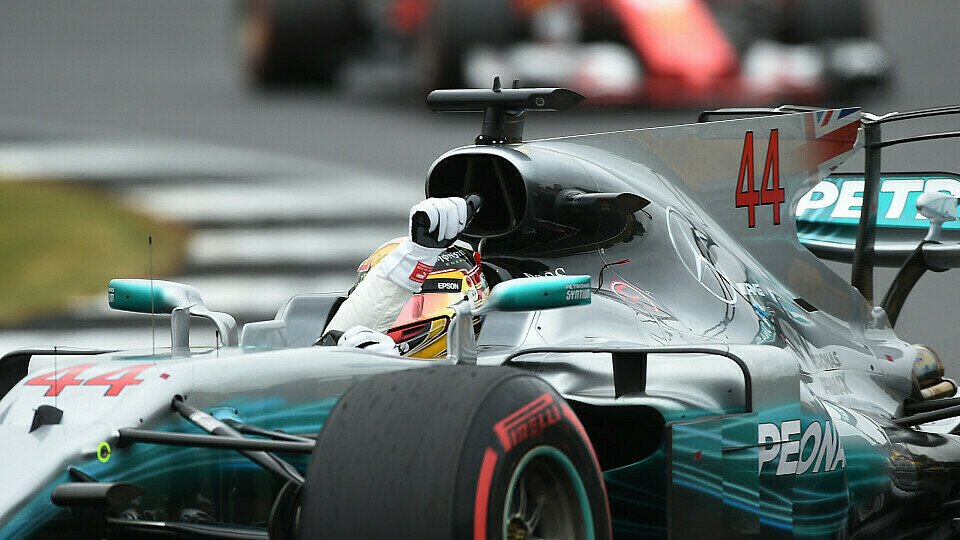 Lewis Hamilton sicherte sich seine 67. Pole Position, Foto: Sutton