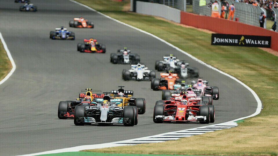 Die Rennstrecke in Silverstone wurde für die Formel-1-Saison 2018 neu asphaltiert, Foto: Sutton