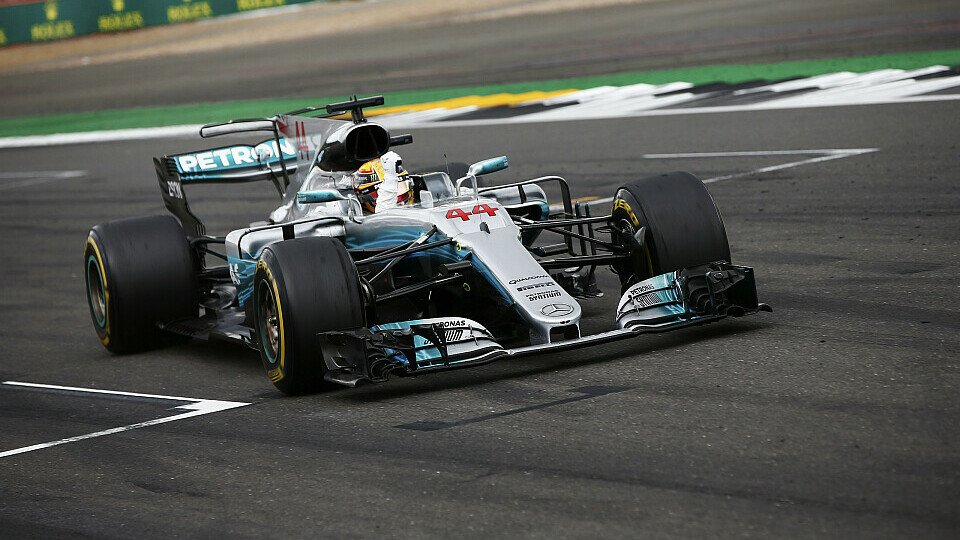 Lewis Hamilton gewann sein Heimrennen zum fünften Mal, Foto: LAT Images