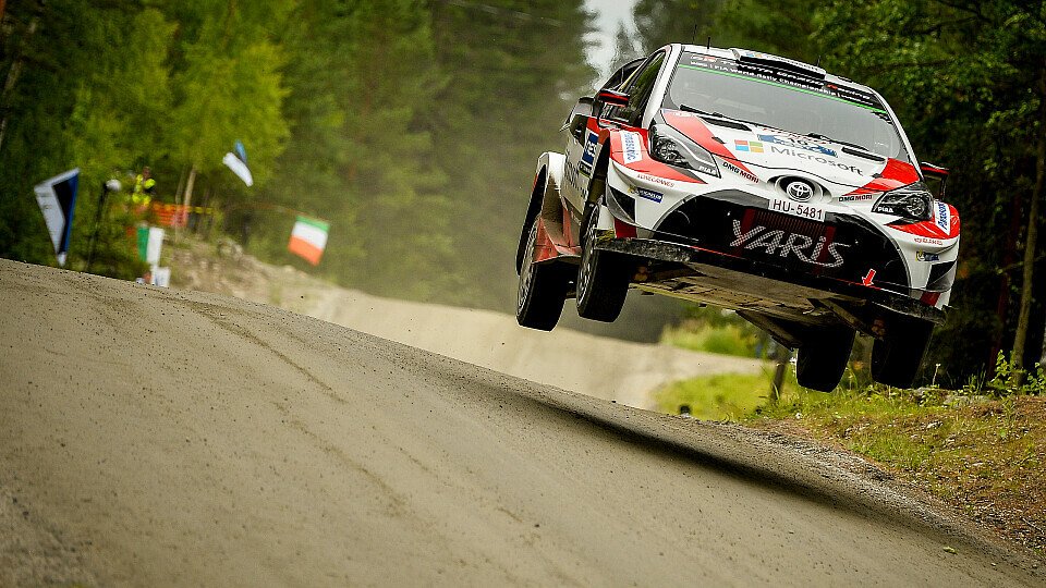 Die Finnen geben bei der Rallye Finnland die Pace vor, Foto: Sutton