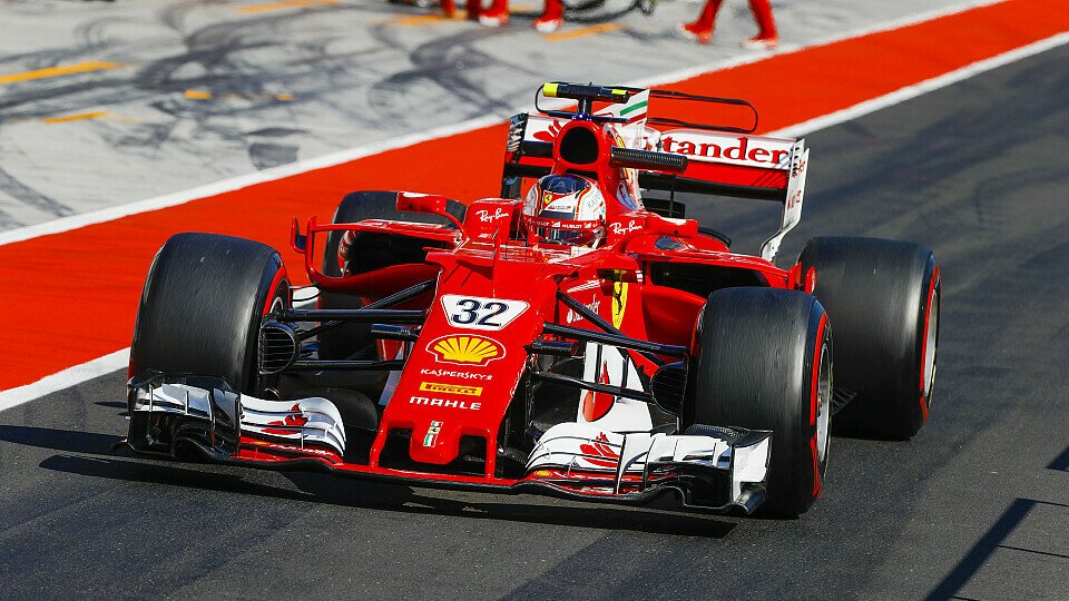 Leclerc testete in Ungarn im Ferrari, Foto: LAT Images