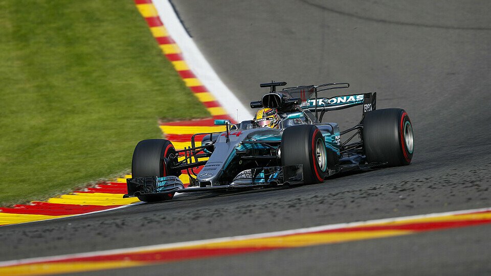 Lewis Hamilton startet von der Pole, Foto: Mercedes-Benz