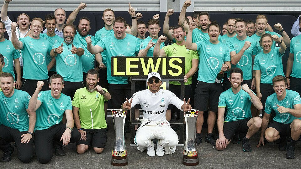 Lewis Hamilton drückte dem Wochenende in Spa seinen Stempel auf, Foto: LAT Images
