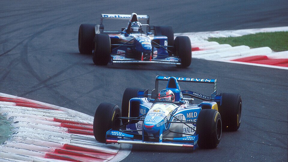Michael Schumacher und Damon Hill gerieten 1995 in Monza nicht zum ersten Mal aneinander, Foto: LAT Images