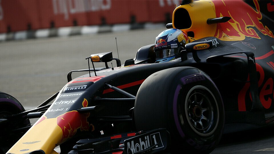 Daniel Ricciardo (Red Bull) fuhr die Bestzeit im 1. Training in Singapur, Foto: Sutton