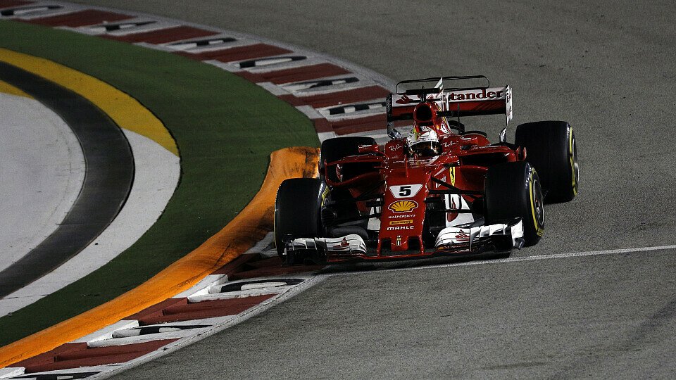 Ferrari-Pilot Sebastian Vettel erwischte in Singapur einen durchwachsen Start ins F1-Wochenende, Foto: Sutton