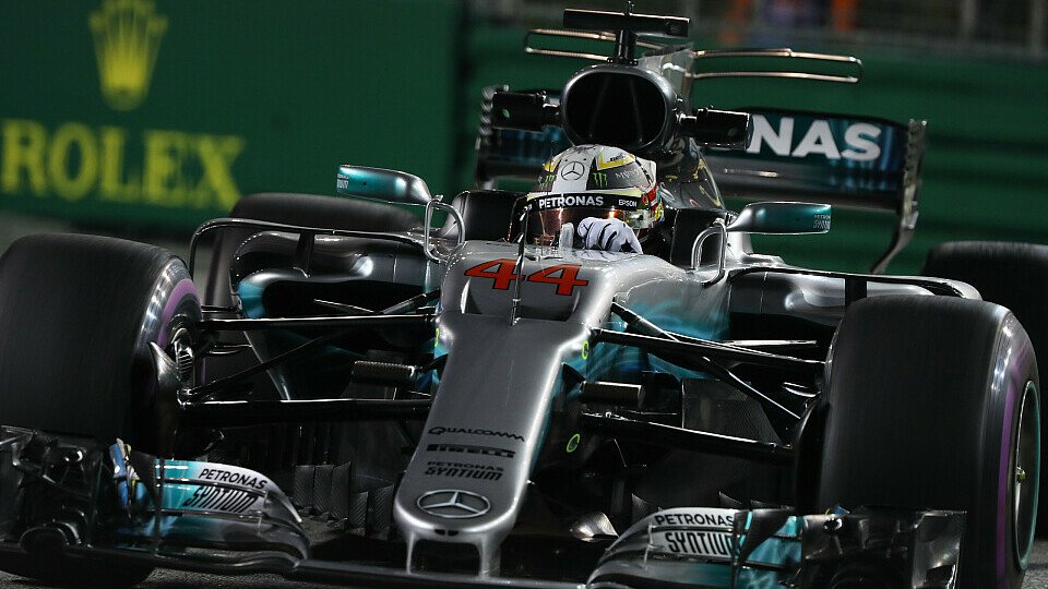 Lewis Hamilton (Mercedes) startete mit einem ermutigenden Freitag ins Singapur-Wochenende, Foto: Sutton