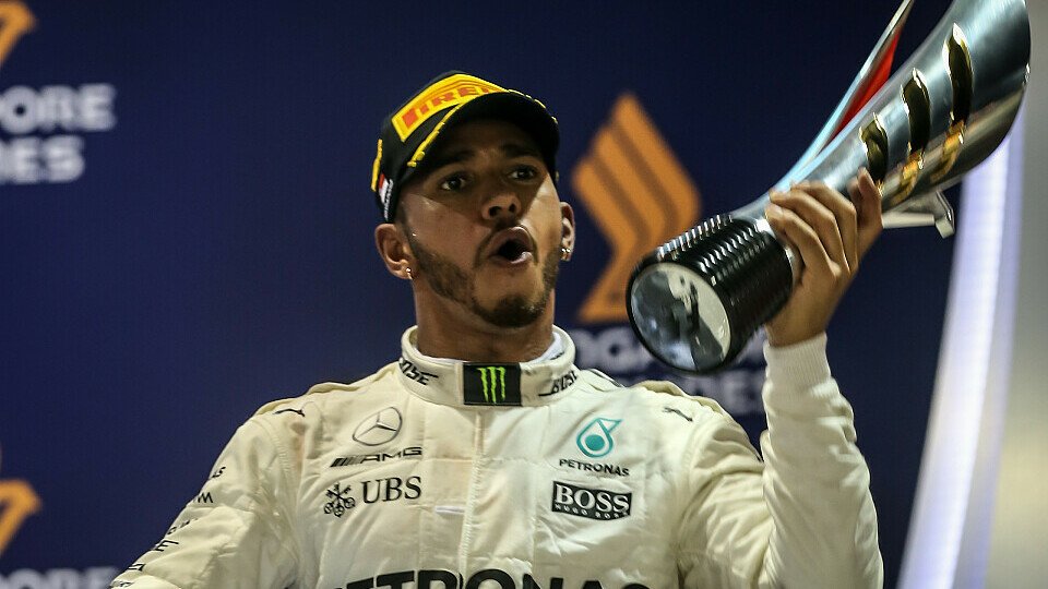 Lewis Hamilton (Mercedes) war 'geschockt', in Singapur gewonnen zu haben, Foto: Sutton