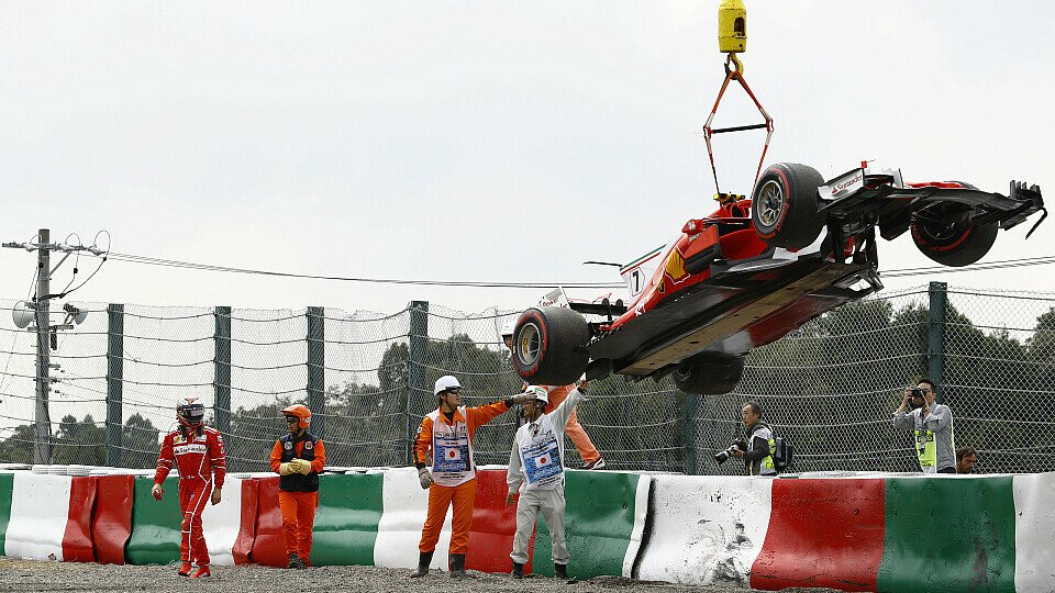 Kimi Räikkönens Ferrari nach seinem Unfall im Training in Japan, Foto: LAT Images