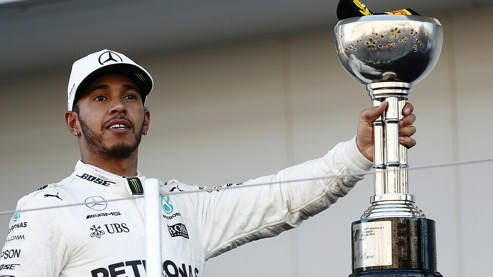 Lewis Hamilton rettete den Sieg in Suzuka, Foto: LAT Images