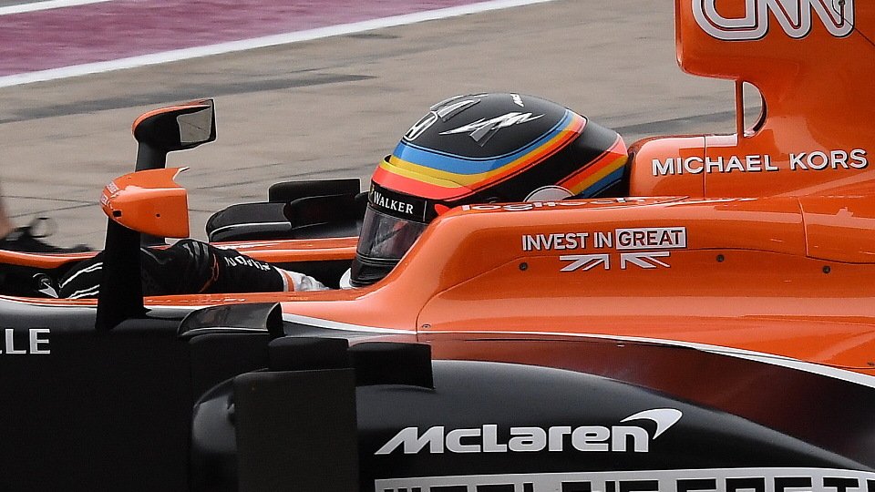 Der McLaren Renault könnte 2018 die Farben von Fernando Alonsos IndyCar tragen, Foto: Sutton