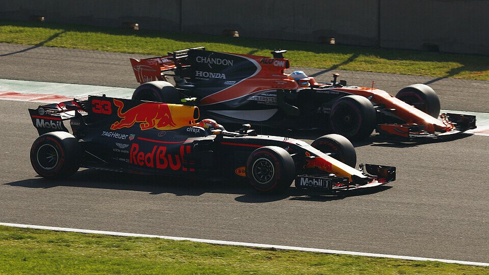 McLaren plant 2018 den Angriff auf Red Bull, Foto: LAT Images