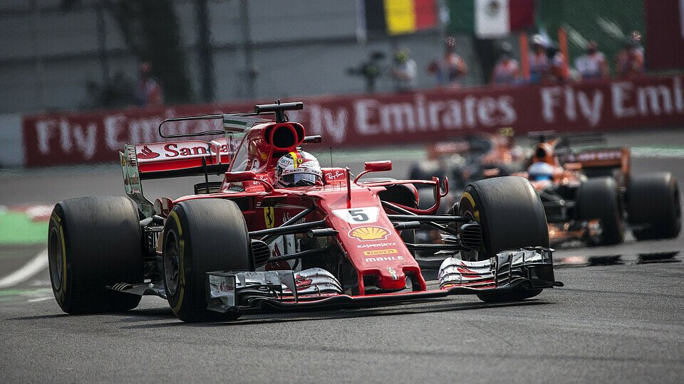 Sebastian Vettel kam bei seiner Aufholjagd in Mexiko besser als Lewis Hamilton zurecht, Foto: Sutton