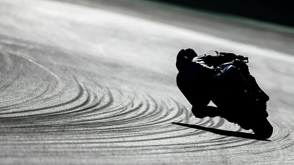 Die MotoGP-Fahrer nutzen alle Tricks, um Wheelspin zu verhindern, Foto: LCR