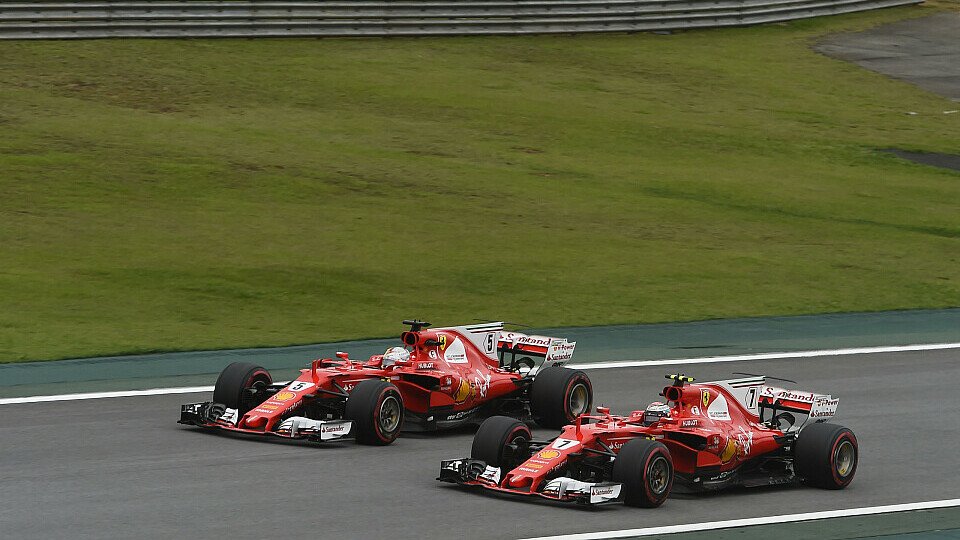 Sebastian Vettel und Kimi Räikkönen zählen zu den Top-Anwärtern auf den Brasilien-Sieg, Foto: Ferrari