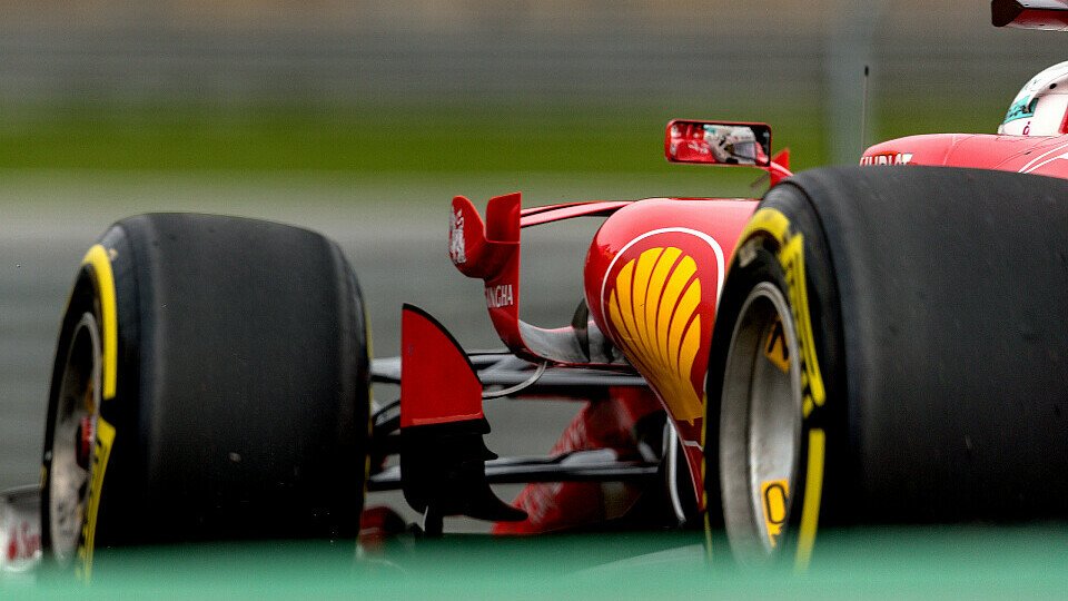 Sebastian Vettel muss sich in Brasilien mit Startplatz zwei zufriedengeben, Foto: Sutton