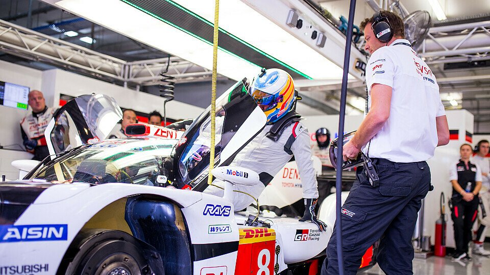 Sitzt Fernando Alonso in Le Mans 2018 im LMP1 von Toyota?, Foto: Adrenal Media