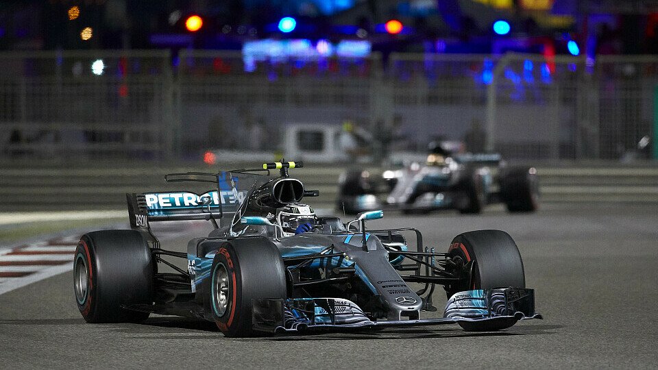 Valtteri Bottas musste den Abu-Dhabi-Sieg gegen Mercedes-Teamkollege Lewis Hamilton hart erkämpfen, Foto: Mercedes-Benz