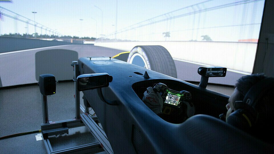 Daniel Abt bereitet sich im Simulator für jeden ePrix der Formel E vor, Foto: Audi