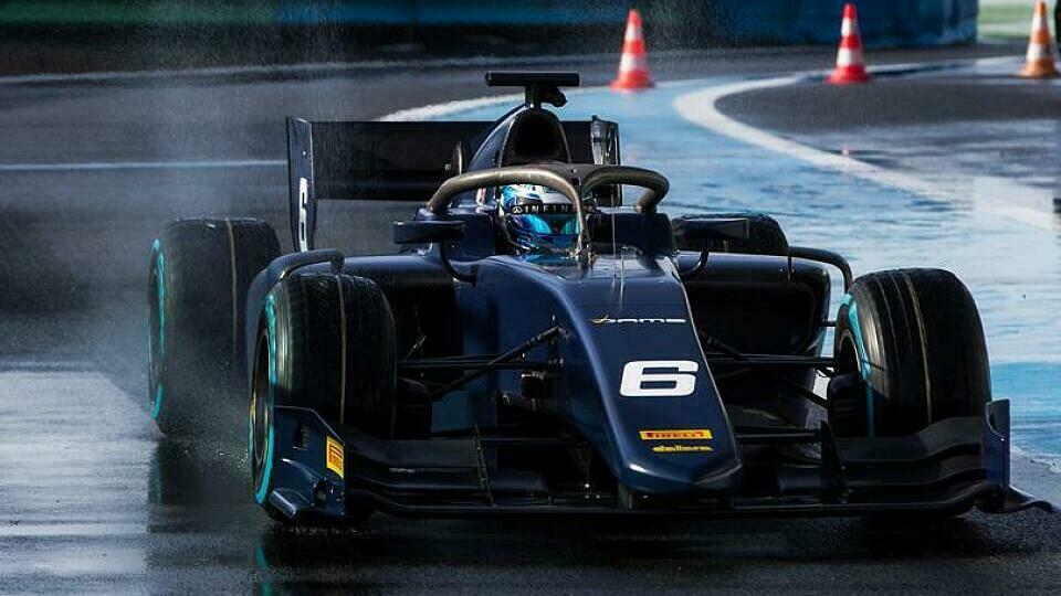 Das neue Formel-2-Auto fährt!, Foto: FIA Formula 2